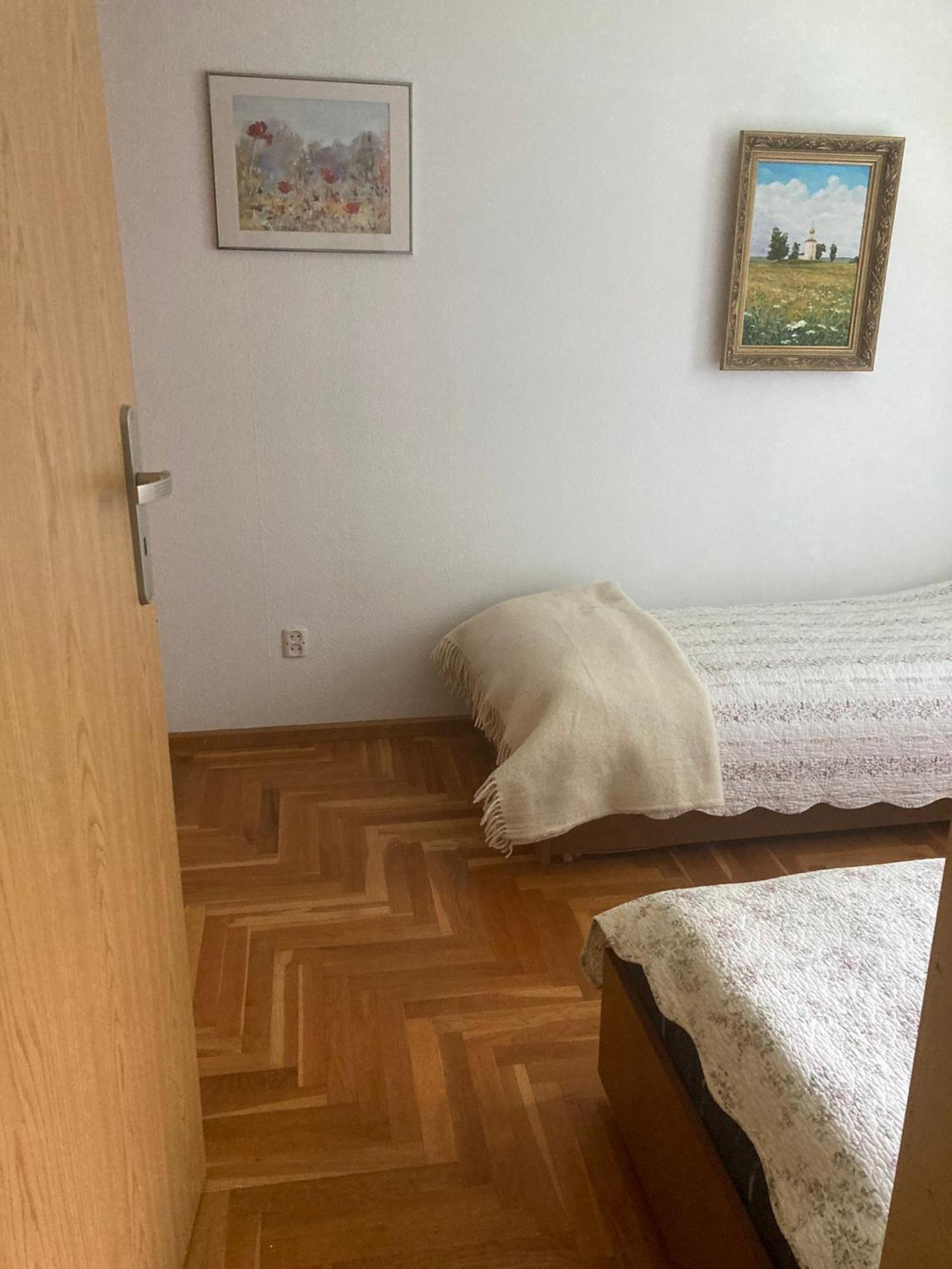 U Aluski Щирк Екстер'єр фото